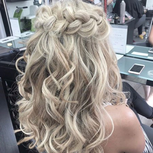 All You Need To Know About Going Blonde – Top Tips from Partners Hair & Beauty Salon in Dundee